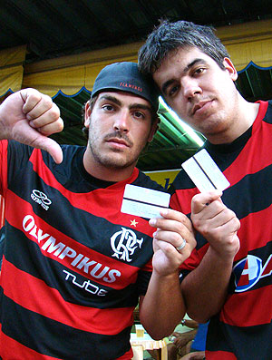 torcedores do Flamengo não entram em estádio