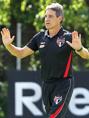 Paulo Cesar Carpegiani no treino do São Paulo