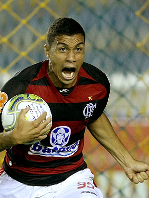 Wanderley comemora gol do Flamengo
