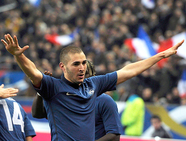 gol Benzema  França (Foto: Reuters)