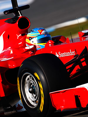 Alonso nos testes em Jerez (Foto: Getty Images)
