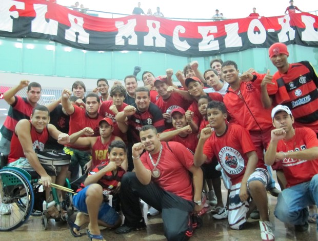 Torcida do Flamengo em Maceió (Foto: Richard Souza / GLOBOESPORTE)