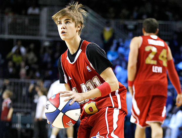justin bieber basquete, jogo das estrelas (Foto: Reuters)