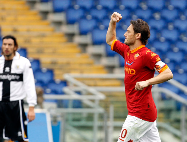Totti do Roma (Foto: Reuters)