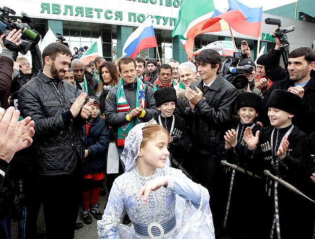 dunga chechênia jogo-amistosoa (Foto: agência AP)