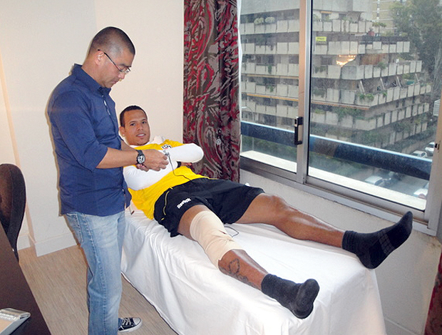 Luis Fabiano fisioterapia (Foto: Divulgação)