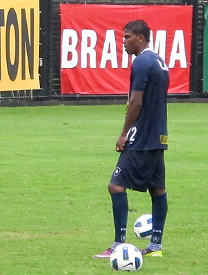 Maicosuel treino Botafogo (Foto: Gustavo Rotstein / Globoesporte.com)