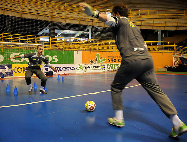 Seleção brasileira treina para amistosos contra o Uruguai futsal (Foto: Luciano Bergamaschi/CBFS)