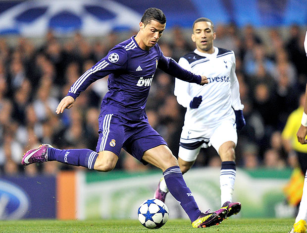 Cristiano Ronaldo na partida do Real Madrid contra o Tottenham (Foto: EFE)