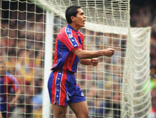 giovanni comemorando gol do barcelona sobre o real em 97 (Foto: Divulgação)