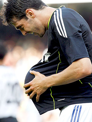 Kaká comemora gol do Real Madri contra o Valência (Foto: EFE)
