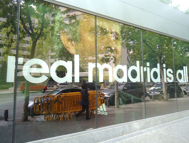 Mourinho loja Real Madrid (Foto: Thiago Dias / Globoesporte.com)