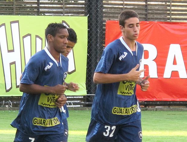 Thiago Galhardo treino Botafogo (Foto: Gustavo Rotstein / Globoesporte.com)