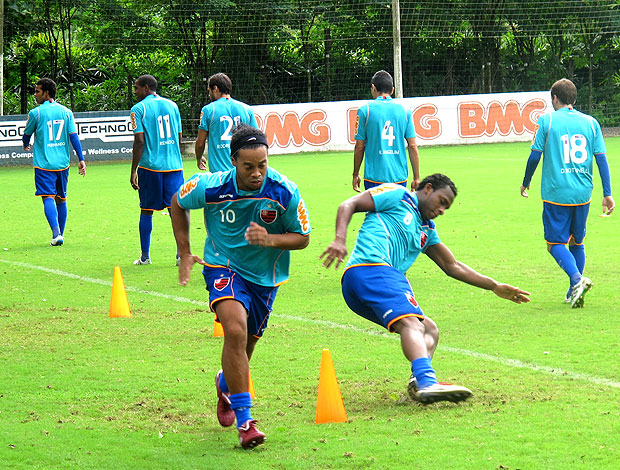 Ronaldinho no treino do Flamengo (Foto: Janir Junior / GLOBOESPORTE.COM)
