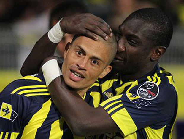 alex fenerbahçe gol (Foto: Divulgação / Site Oficial do Fenerbahçe)