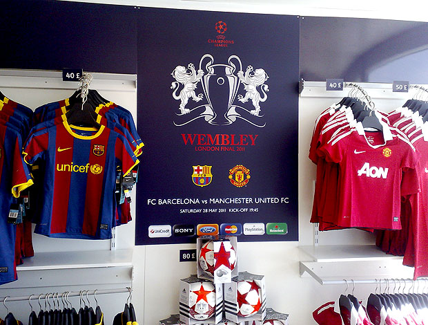 loja oficial da Liga dos Campeões em Londres (Foto:  Rodrigo Sirico / Globoesporte.com)