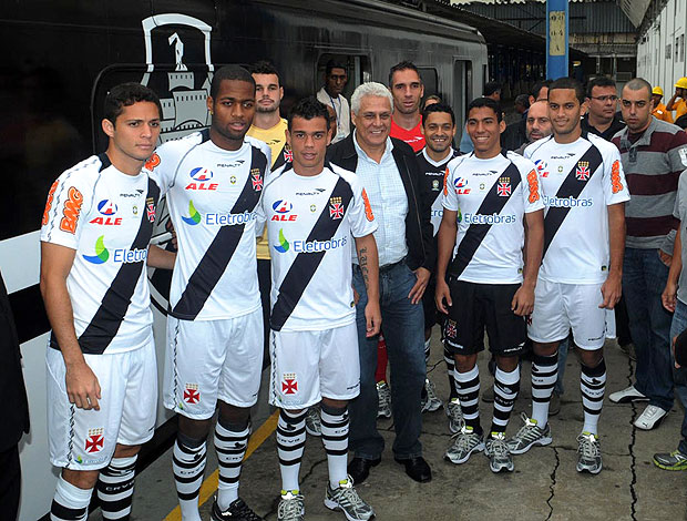 apresentação do novo uniforme do Vasco (Foto: André Durão / GLOBOESPORTE.COM)