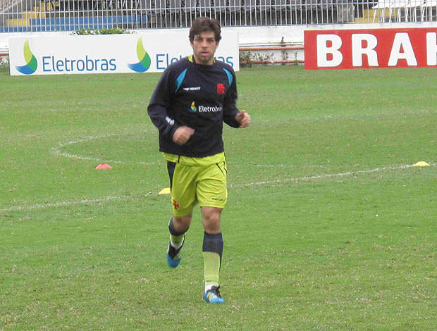 Juninho Pernambucano durante treino do Vasco (Foto: Rafael Cavalieri / GLOBOESPORTE.COM)