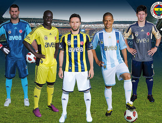 apresentação dos novos uniformes do Fenerbahçe (Foto: Divulgação)