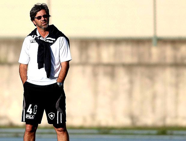 Caio Junior no treino do Botafogo (Foto: Fábio Castro / Divulgação AGIF)