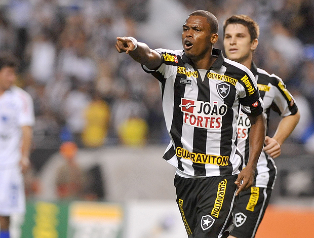 Maicosuel gol Botafogo (Foto: Ag. Estado)
