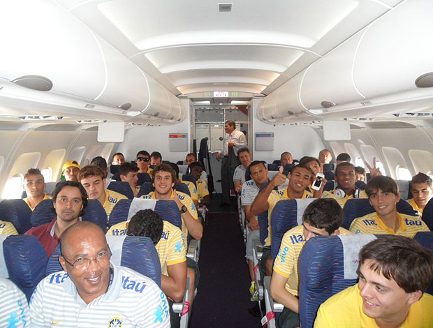 avião seleção brasileira sub-20   (Foto: Victor Canedo/Globoesporte.com)