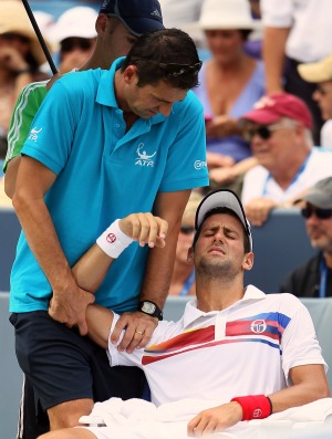 tênis novak djokovic atendimento médico masters de cincinnati (Foto: Getty Images)