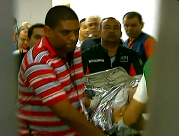 FRAME SPORTV Ricardo Gomes vasco chegada hospital (Foto: SporTV)