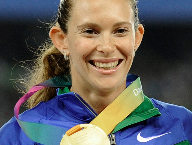 Fabiana murer campeã mundial daegu salto com vara medalha (Foto: Agência AP)