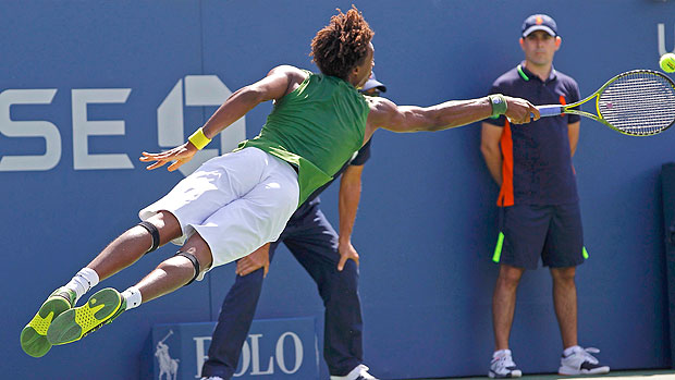 Gael Monfils no jogo contra Juan Carlos Ferrero no US Open (Foto: Reuters)