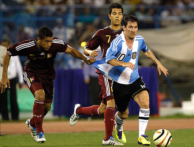 Messi no amistoso da Argentina contra a Venezuela (Foto: Reuters)
