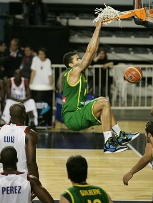 basquete Hettsheirmer Brasil x Cuba Copa America (Foto: fiba)
