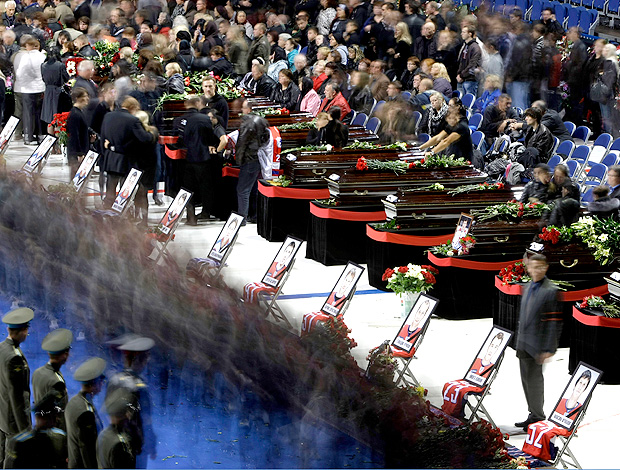 enterro funeral jogador hóquei rússia (Foto: Agência AP)