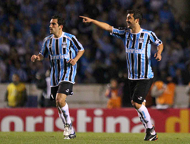 Douglas gol Grêmio (Foto: Ag. Estado)
