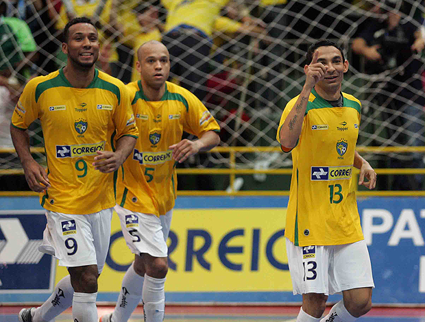 valdin Brasil x Chile   Copa América de Futsal (Foto: Agência Estado)