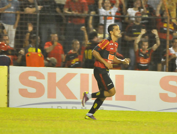 Bruno Mineiro gol Sport (Foto: Futura Press)