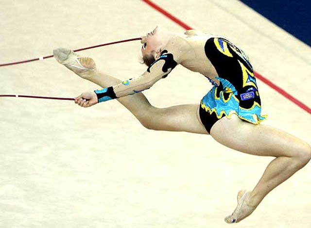 Angélica Kvieczynski no Mundial de Ginástica Rítmica (Foto: Reuters)