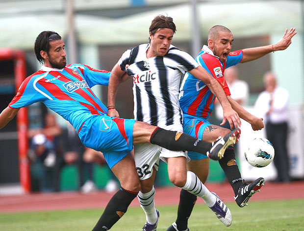 Alessandro Matri no jogo do Juventus contra o Catania (Foto: AFP)