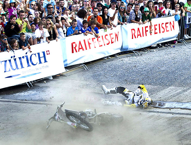 Maikel Melero sofre acidente de motocross na Suíça (Foto: EFE)