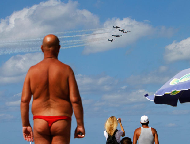 Breitling Jet Team, show aéreo em Tel Aviv (Foto: Reuters)