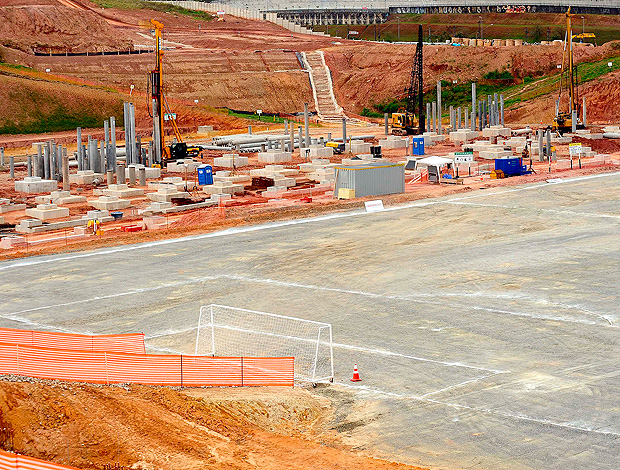 Obras no Itaquerão, estádio do Corinthians (Foto: Marcos Ribolli / Globoesporte.com)
