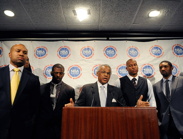 Reunião NBA Billy Hunter Derek Fisher  (Foto: agência Getty Images)