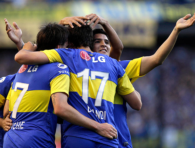 Boca Juniors comemora gol contra o Atletico Rafaela (Foto: AP)