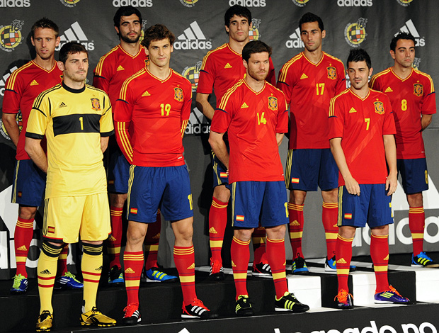 lançamento camisa espanha eurocopa (Foto: agência AFP)