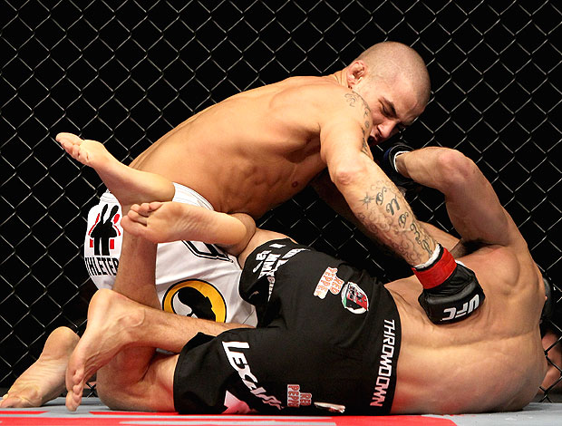 Dustin Poirier vence a luta contra Pablo Garza no UFC (Foto: Getty Images)