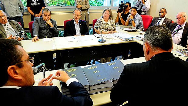 Reunião Câmara Porto Alegre - Ronaldinho (Foto: Elson Sempé Pedroso / Site oficial da Câmara)