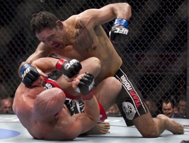 Minotouro, UFC140 (Foto: AP)