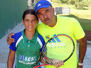 Eduarda Ferreira treina com Larri para temporada 2012 (Foto: Assessoria)
