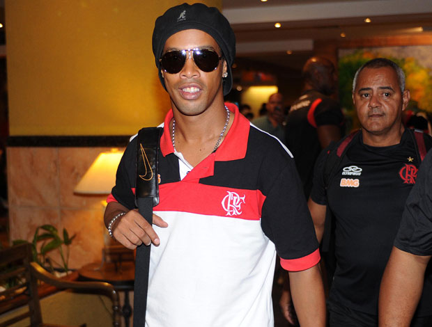 Desembarque do Flamengo na Bolivia - Ronaldinho (Foto: Alexandre Vidal/Fla Imagem)