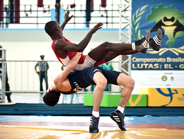 Diego Romanelli na competição de luta olímpica (Foto: Divulgação / CBLA)